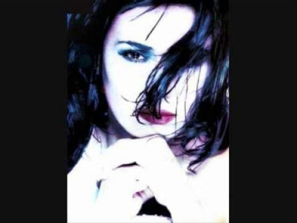 YILDIZ TİLBE - YIKILA YIKILA