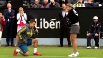 's-Hertogenbosch - Krajicek demandée en mariage sur le court