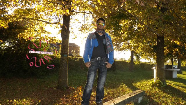 PANJABI MUNDEE FROM PARIS