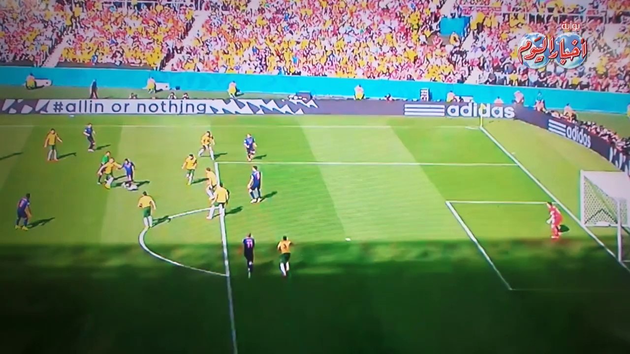 الهدف الثاني لهولاندا في مرمى إستراليا