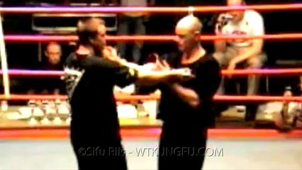 Super Fast & Dynamic Wing Tsun Demo with Sifu Riis - YouTube