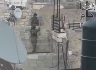 Lazy Soldier Can't Climb on Wall