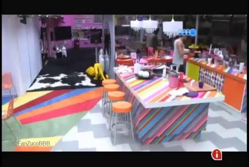 Vanessa trollando Clarinha na DR