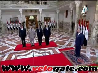 وزير الدفاع يؤدى اليمين الدستورية والتحية العسكرية للسيسى