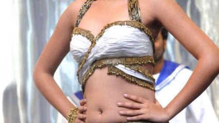 Deeksha Seth Hot Photoplay