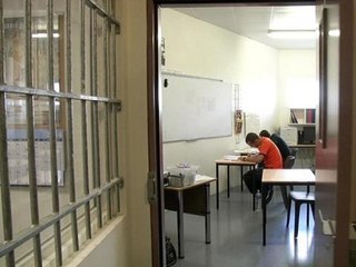 Passer le bac en prison: l'école de la seconde chance - 17/06