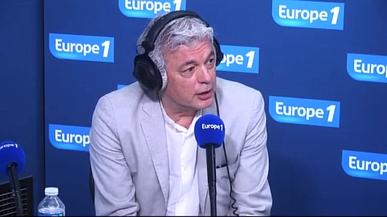 "Les politiques sont très contents de rentrer aux Guignols"