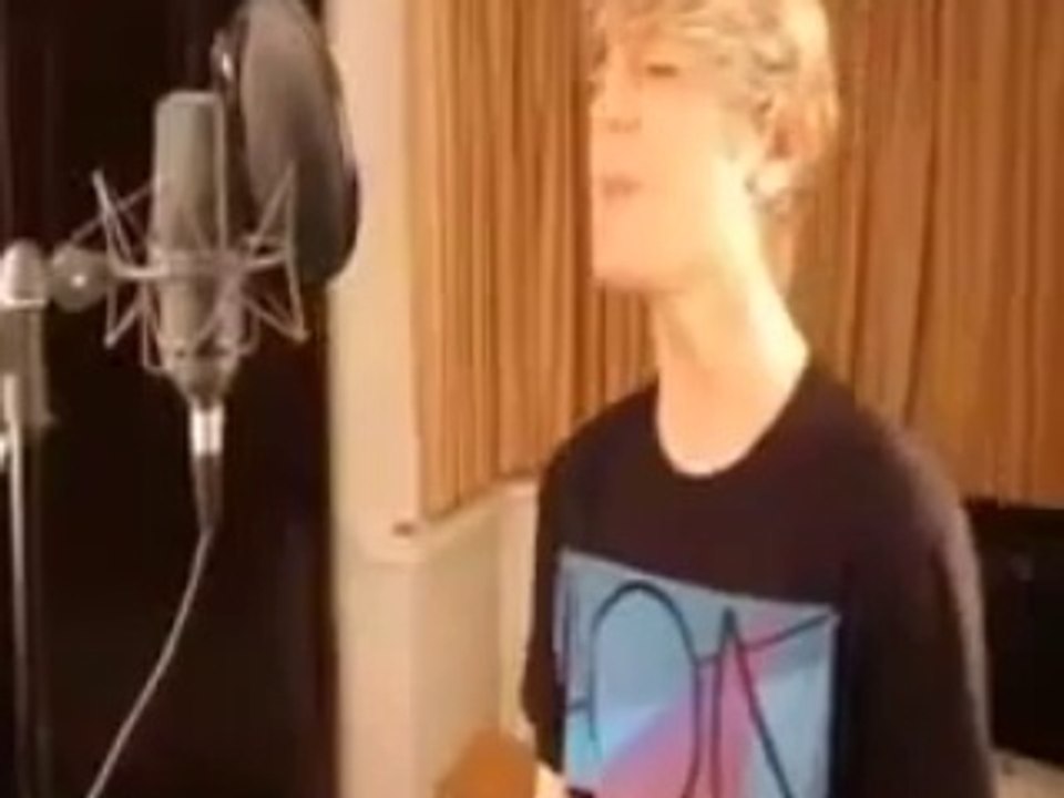 Applause Vine by Daniel Funny 7 Second Video ~ Republic Vine