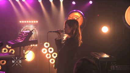 Christine And The Queens - "Amazoniaque" (Yves Simon cover) en live pour Monte Le Son