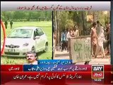 PML N Dual Face EXPOSED -- Punjab Police launched operation to remove barriers from Tahir Qadri's House but there are still barriers outside Sharif Brother'sresidence in Model Town