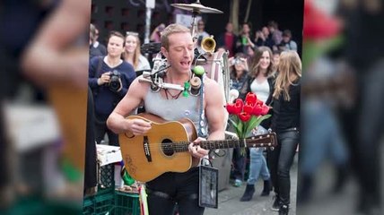 Chris Martin Is A One Man Band In Sydney