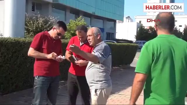 Aracın Camını Kırıp 102 Bin Lirayı Çaldılar