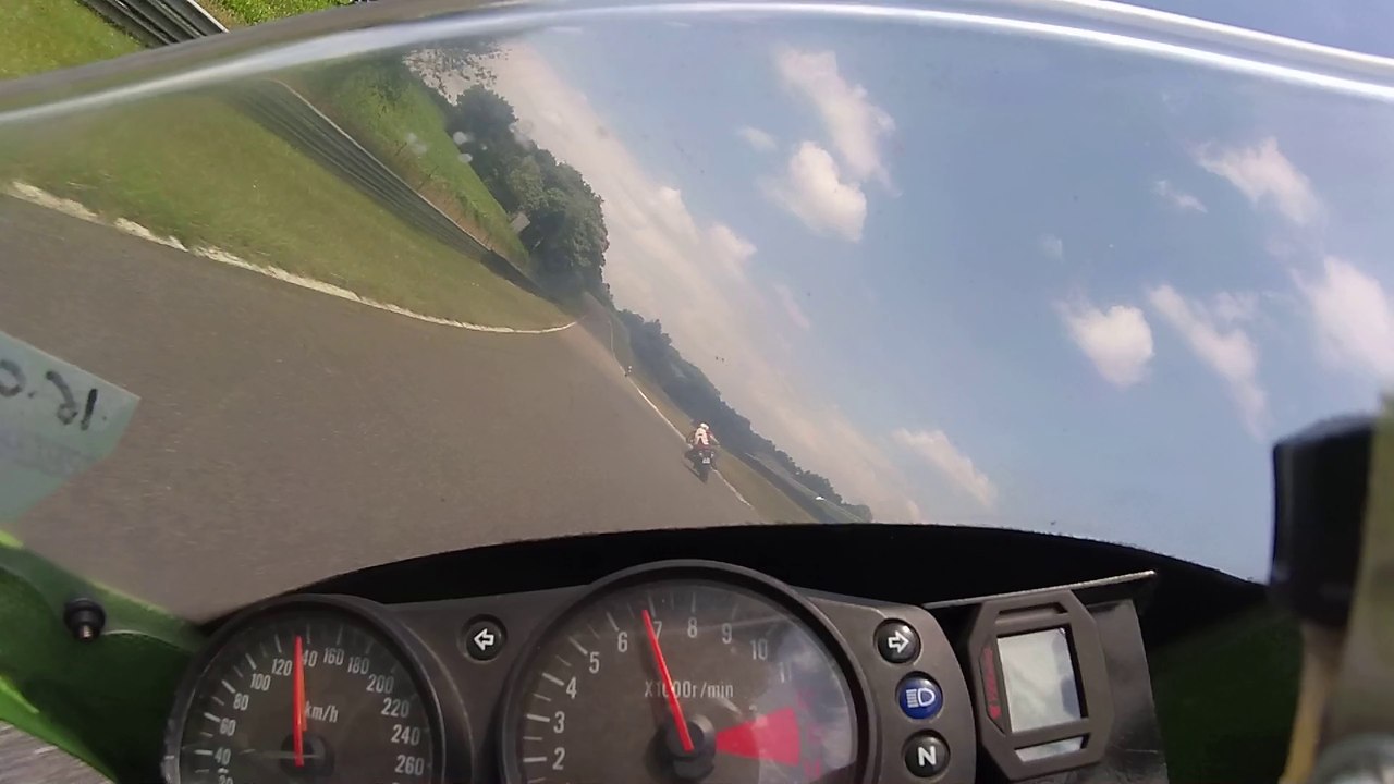 Journée club moto Pau 16/06/2014 - Groupe 2 - 4ème session - ZX9R derrière Domi