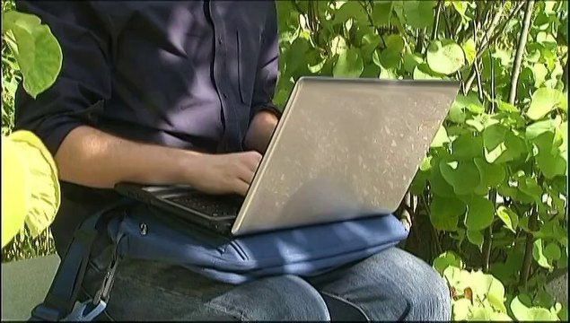 Les stages, tremplin ou exploitation ? Témoignages de deux jeunes