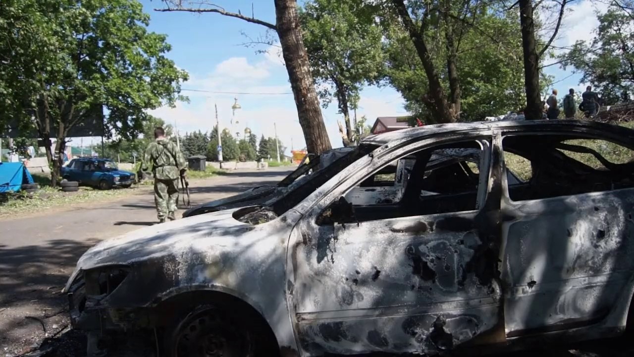 Church in Ukraine's Slavyansk damaged by shelling