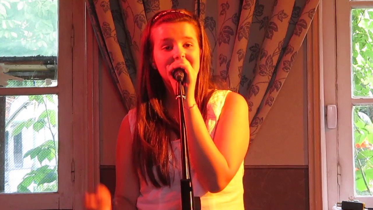 Lola Reva chante "mon vieux" 18 06 2014