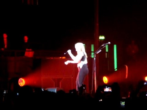 Kelly Clarkson - My Life Would Suck Without You