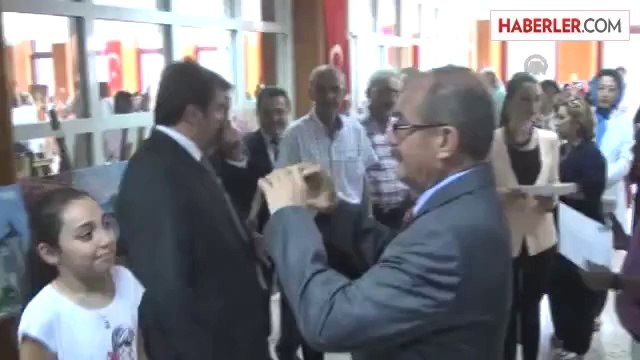 Emekliler, ebru ve resim sergisi açtı -