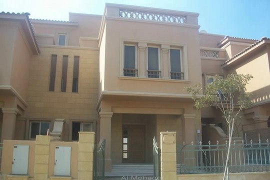 تاون هاوس للبيع بكمبوند بلاجيو القطامية