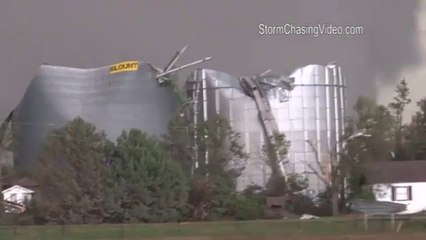Twin tornadoes touch down in Nebraska