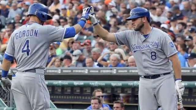 Royals Rout Tigers, Win Ninth Straight