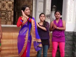 Hina Khan reveals some fun facts about Star Parivaar 2014