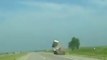 Un conducteur ivre s'envole en percutant une remorque sur une autoroute