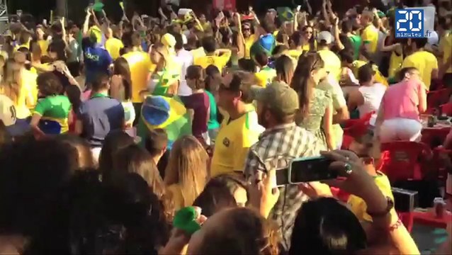 Mondial 2014: Des milliers de Brésiliens chantent l'hymne dans la rue avant le match contre le Mexique