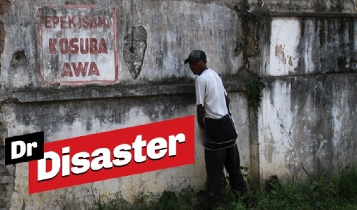 Drôle de punition pour celui qui urine contre un mur / Dr Disaster