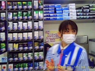 コンビ二店員　ローソン