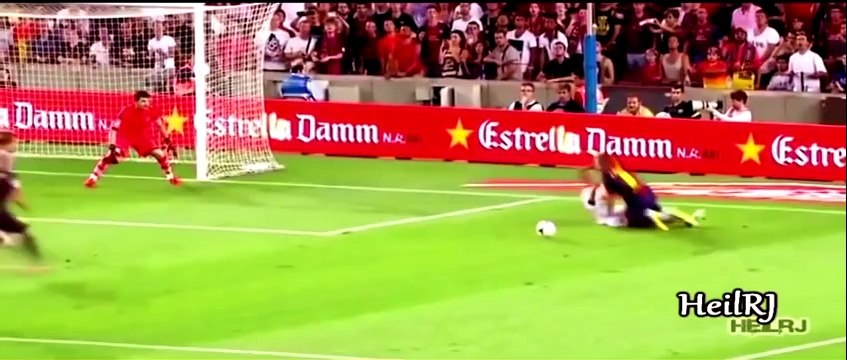 Andres Iniesta ● Crazy Dribbling Skills ● 2004-2014