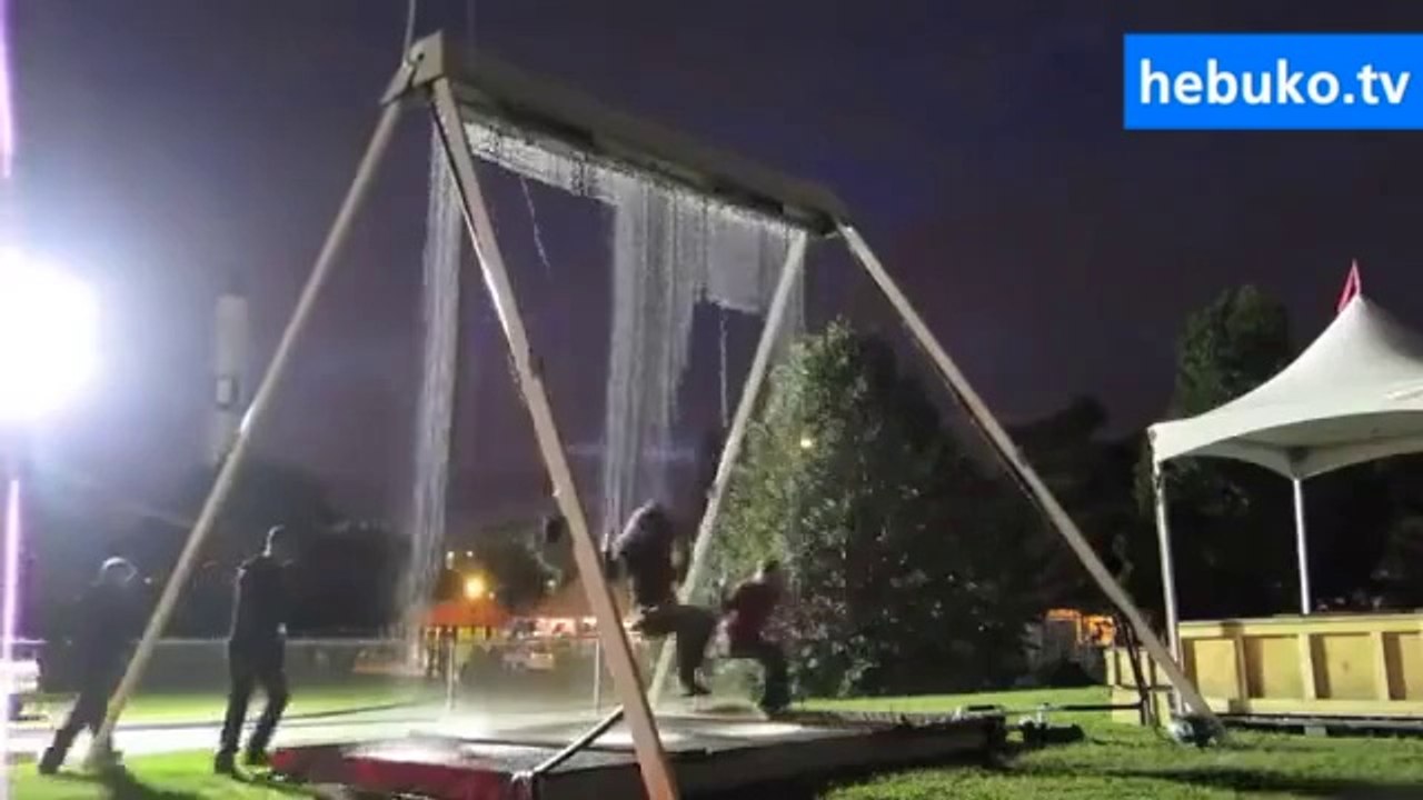 böyle bir salıncakta sallanmak ister miydiniz?