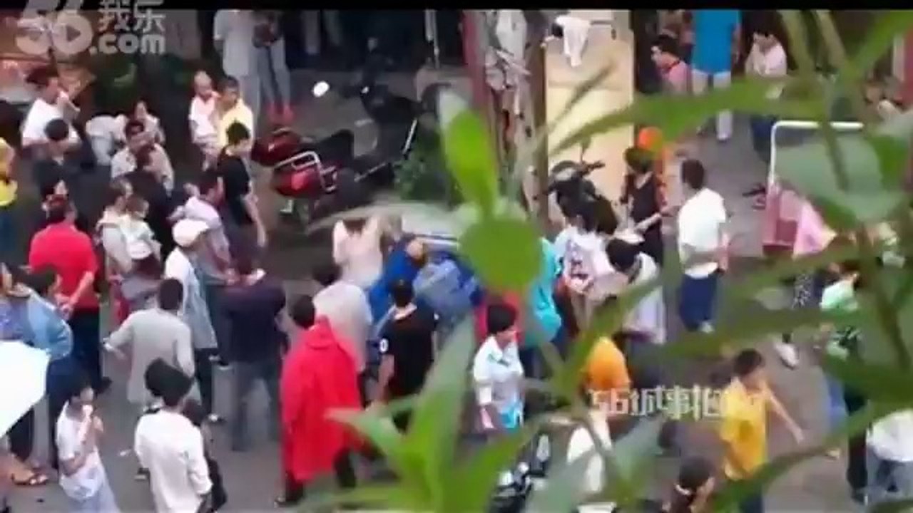 Mistreats his woman on the street and obtains a instant karma