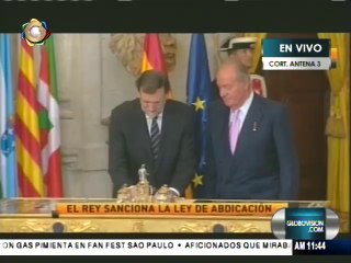 Juan Carlos firmó la ley de su propia abdicación