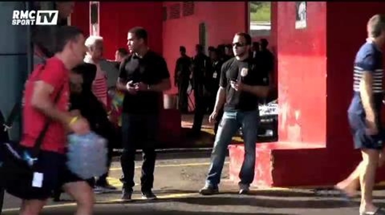 Football / Arrivée des Bleus à l'entraînement huis-clos du jour - 18/06