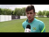 Neymar inspirando crianças na Europa