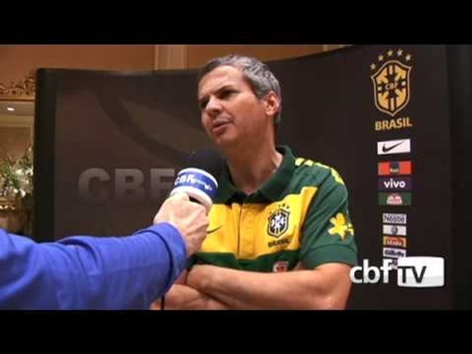 Carlinhos Neves, o preparador físico da Seleção Brasileira