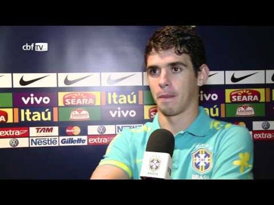 Oscar marca dois gols em parceria com Kaká