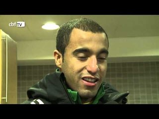 Lucas sofre como torcedor e espera voltar logo à Seleção