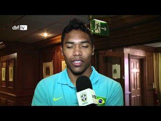Alex Sandro: do meio para a lateral, da lateral para o meio