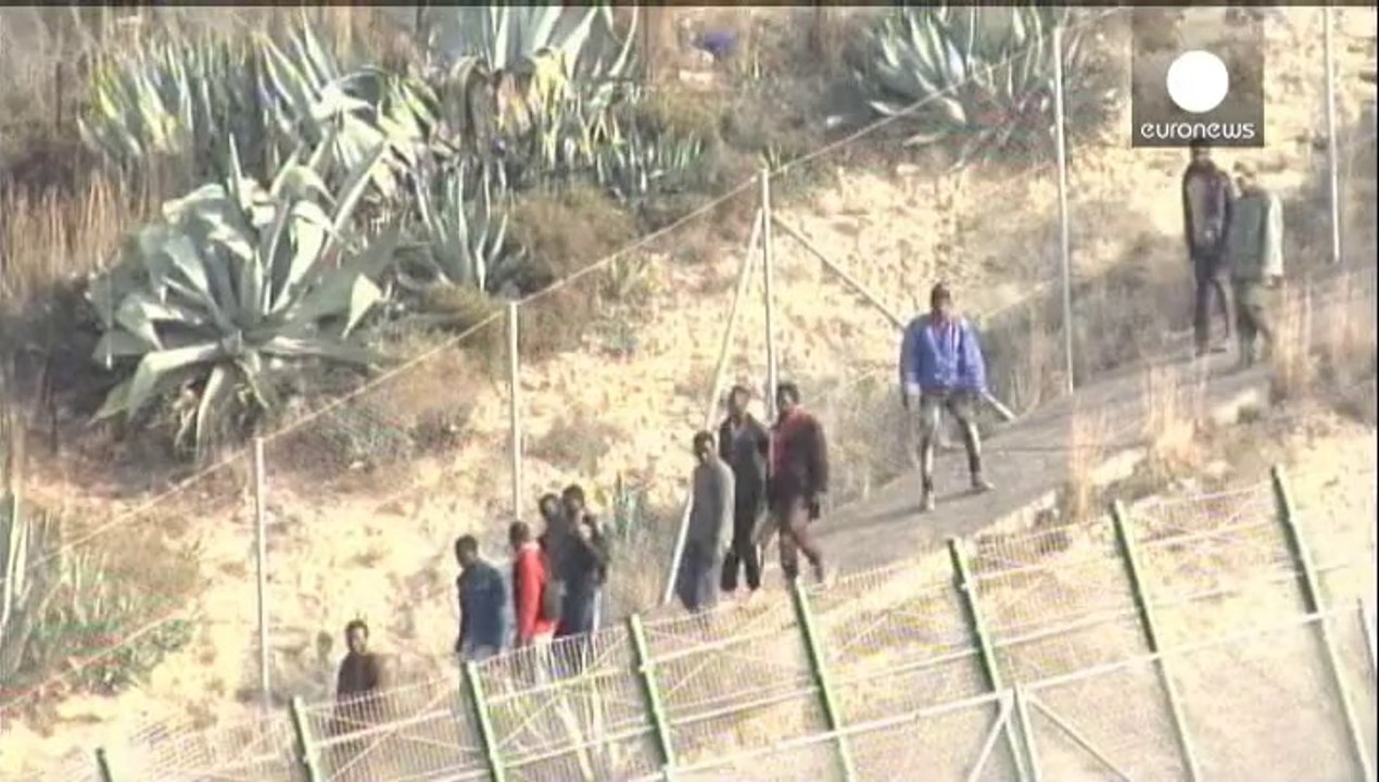 A Melilla, nuova ondata migranti respinti da polizia spagnola
