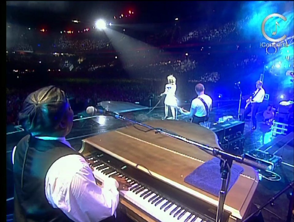 Tina Turner - Simply The Best (Official live)