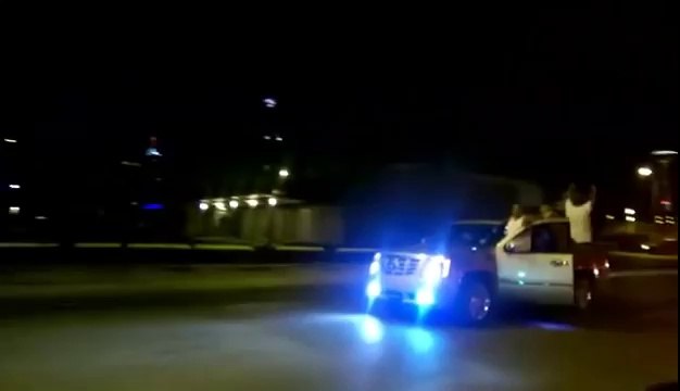 San antonio Spurs fan FAIL : head shot on the road.