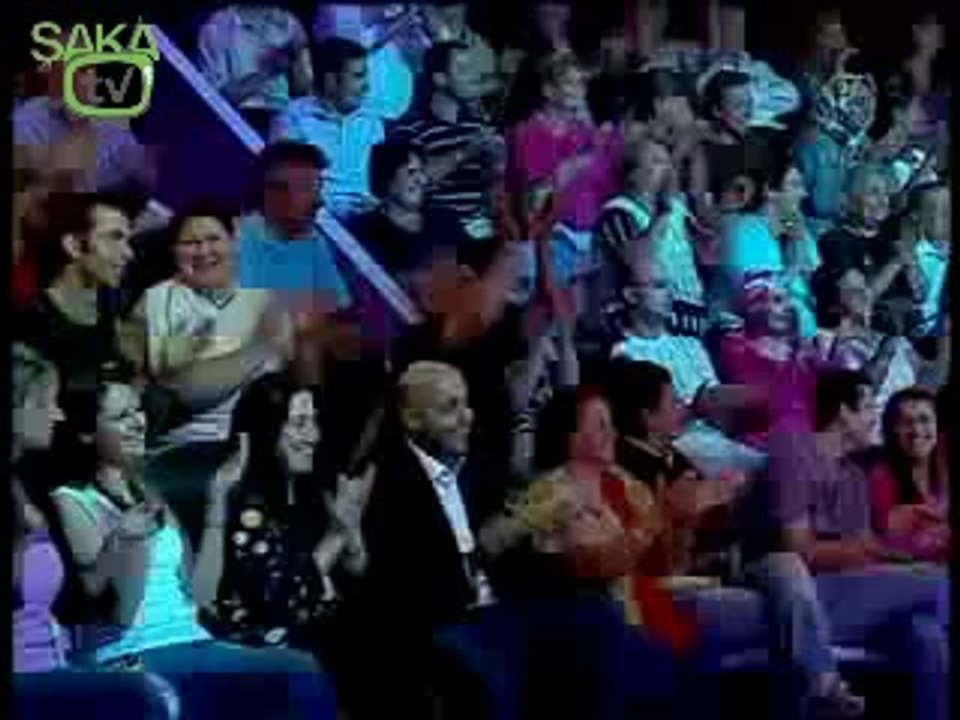 Şarkıya Aşırı Detone Olan Dayı