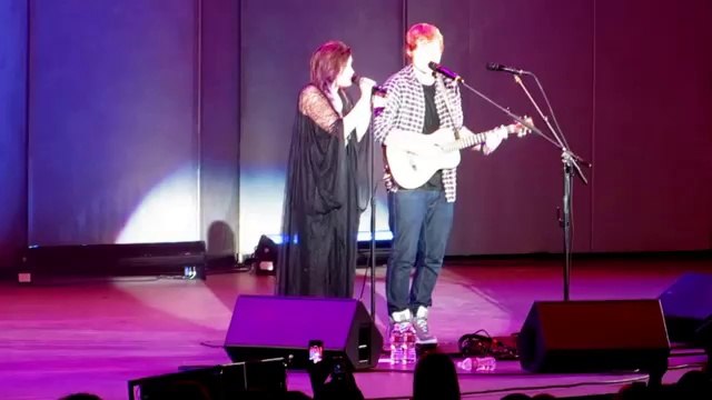 Ed Sheeran Demi Lovato Give Me Love LIVE!! Duet Hollywood Bowl 6 16 14 HD