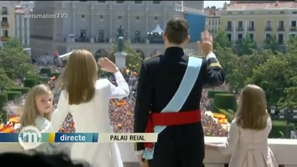 TV3 - Els Matins - Els reis surten al balcó del Palau Reial
