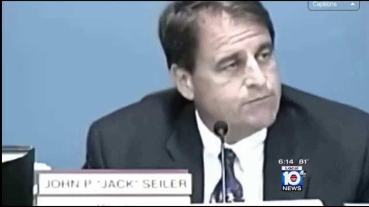 Mayor's Dissenting 'No' Vote Enrages Same-Sex Marriage Activists!