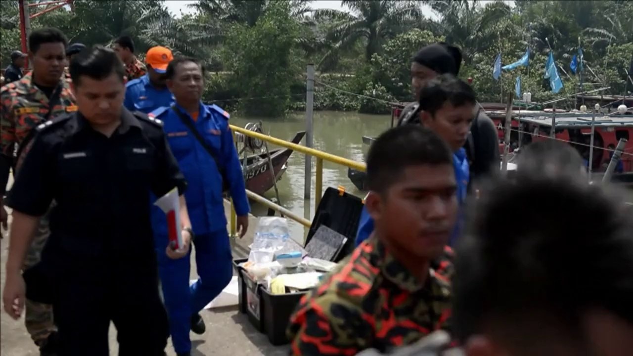 Naufrágio na Malásia soma 35 desaparecidos
