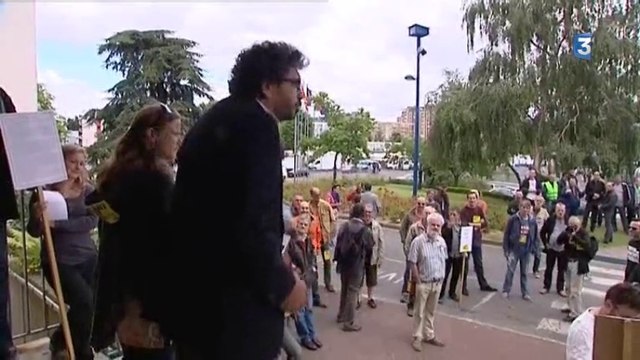 Sotteville-lès-Rouen : intermittents du spectacle et cheminots unis