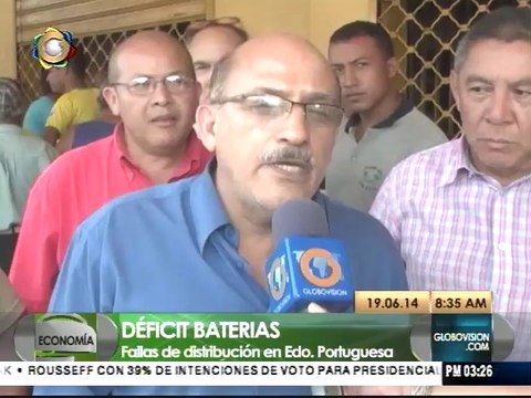 Largas colas en Portuguesa para comprar baterías de carros